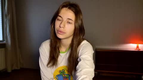 Snapshot of lucyrait chatting on 26, 6, 2026 Lucy online show from 26, 6, 2026
