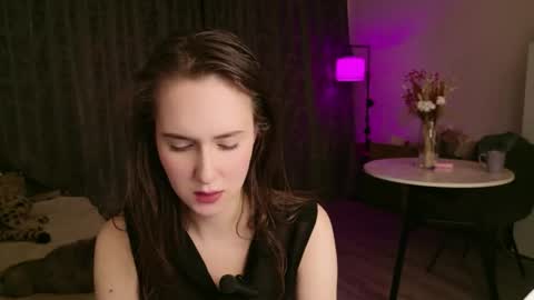 Snapshot of lucyrose33 chatting on 27, 4, 2026 Lucy Rose online show from 27, 4, 2026