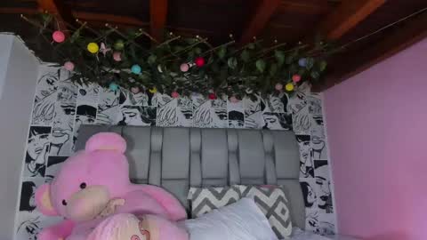 Snapshot of lucyrosse_ chatting on 11, 5, 2026 Lucy online show from 11, 5, 2026