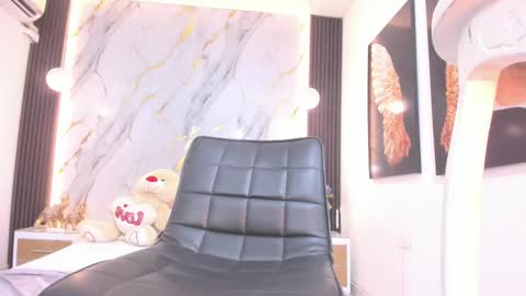 Luciana online show from 9, 3, 2025