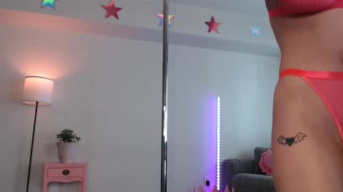 Snapshot of lucyyluvss chatting on 2, 11, 2025 Lucy online show from 2, 11, 2025