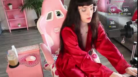 Lucy online show from 28, 3, 2026