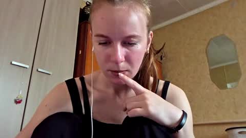 Snapshot of lucyzachar chatting on 8, 4, 2026 Sofia online show from 8, 4, 2026