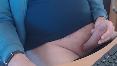 Snapshot of lud1967 chatting on 28, 11, 2025 lud1967 online show from 28, 11, 2025