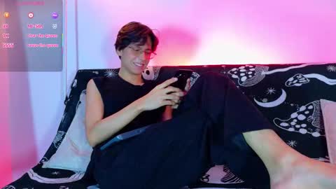 Snapshot of lui_x_dust chatting on 24, 2, 2026 Lui online show from 24, 2, 2026