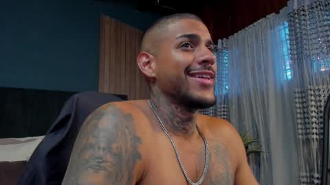 Luigi Vitale online show from 8, 12, 2024