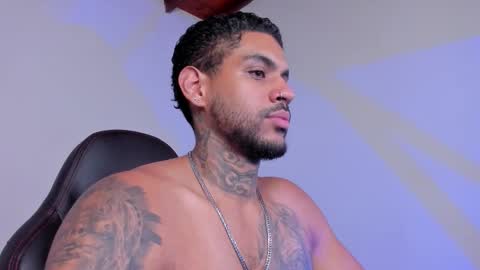 Luigi Vitale online show from 23, 11, 2025