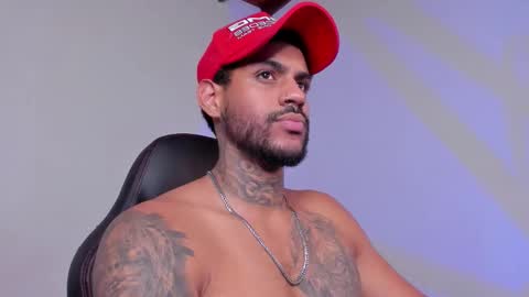 Luigi Vitale online show from 3, 12, 2025