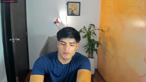Snapshot of luigy17 chatting on 25, 9, 2025 luigi online show from 25, 9, 2025