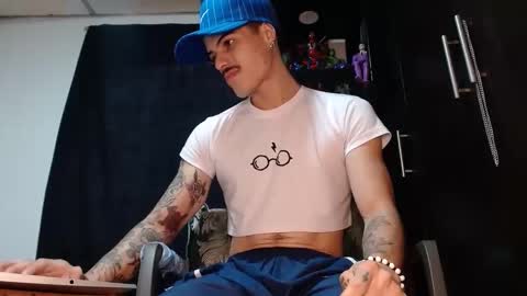 Snapshot of luis_as chatting on 16, 12, 2025 Luis AS online show from 16, 12, 2025