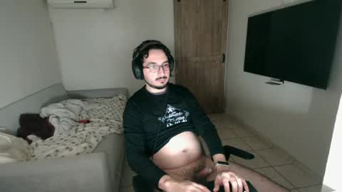 luis_flr online show from 22, 1, 2025