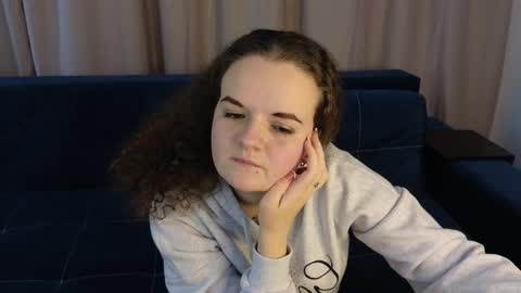 Luisa Rosee online show from 10, 2, 2025