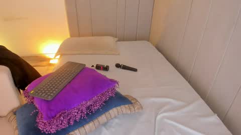 Snapshot of luisah_ chatting on 19, 5, 2026 L U I S A online show from 19, 5, 2026