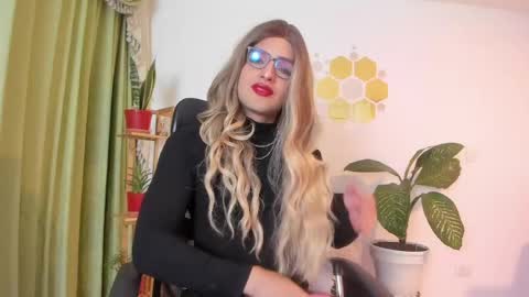 Luka Castillo online show from 15, 5, 2026