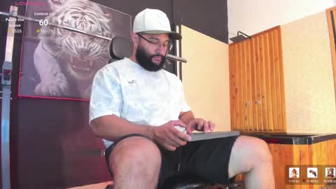 Snapshot of luke__09 chatting on 10, 5, 2026 LUKE online show from 10, 5, 2026