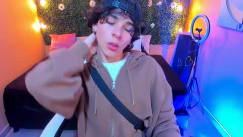 Snapshot of luke_howland chatting on 10, 1, 2025 Luke online show from 10, 1, 2025