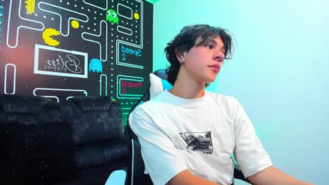 Snapshot of luke_howland chatting on 14, 1, 2025 Luke online show from 14, 1, 2025