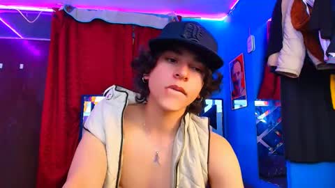 Snapshot of luke_howland chatting on 8, 3, 2025 Luke online show from 8, 3, 2025