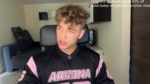 Snapshot of lukedesirable chatting on 21, 6, 2026 lukedesirable online show from 21, 6, 2026