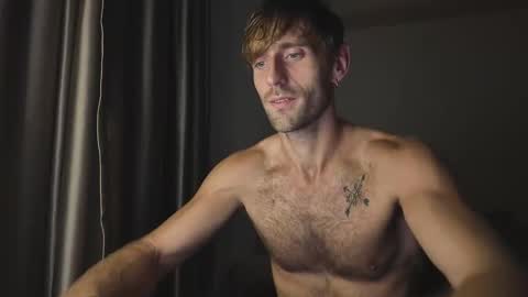 Snapshot of lukegunn22 chatting on 24, 10, 2025 MR. Luke Gunn online show from 24, 10, 2025