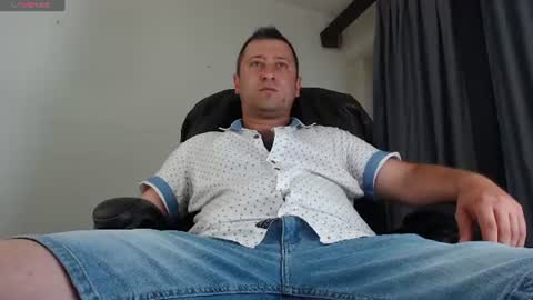 Snapshot of lukkee30 chatting on 5, 7, 2026 Sir Alex online show from 5, 7, 2026