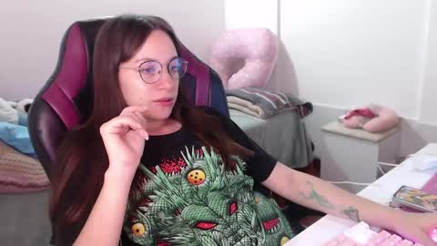 Snapshot of lula_05 chatting on 19, 12, 2024 Vicky online show from 19, 12, 2024