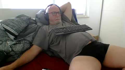 Snapshot of luley58 chatting on 15, 7, 2026 luley58 online show from 15, 7, 2026