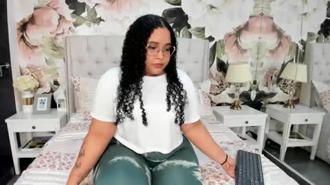 Snapshot of luli_rose_ chatting on 21, 10, 2025 Luli Rose online show from 21, 10, 2025
