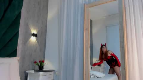 Luli Jones online show from 31, 10, 2025