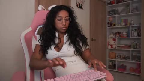 Snapshot of lulitauwu chatting on 18, 9, 2025 lulitauwu online show from 18, 9, 2025