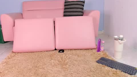 lulu__cute1 online show from 25, 11, 2025