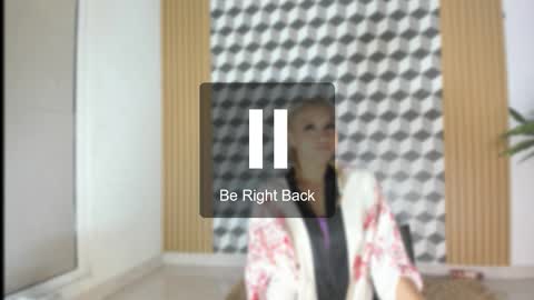 lulu__cute1 online show from 17, 12, 2025