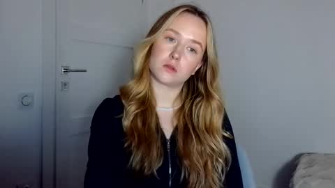 Lulu Baby18 online show from 15, 4, 2026