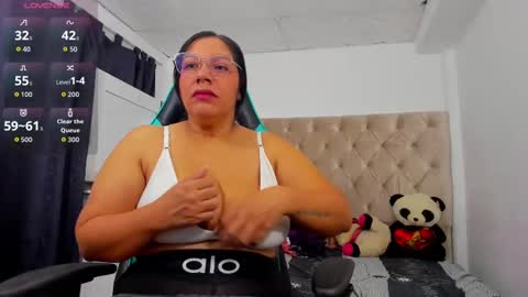 Snapshot of lulu_f1 chatting on 28, 9, 2025 ferrer online show from 28, 9, 2025