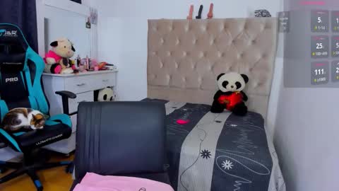 Snapshot of lulu_f1 chatting on 1, 12, 2025 ferrer online show from 1, 12, 2025