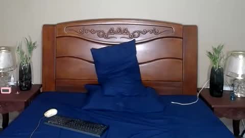 Snapshot of lulu_wild chatting on 11, 10, 2025 lulu_wild online show from 11, 10, 2025