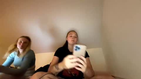 Snapshot of lulubaby03 chatting on 9, 11, 2025 lulubaby03 online show from 9, 11, 2025