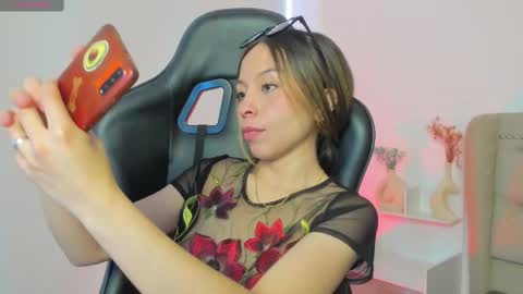 luluuberry online show from 12, 11, 2025