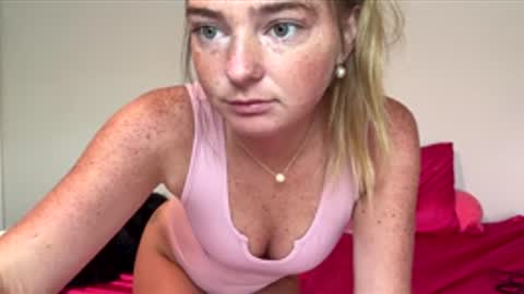 Snapshot of luluxoxo3 chatting on 9, 6, 2026 Lulu online show from 9, 6, 2026