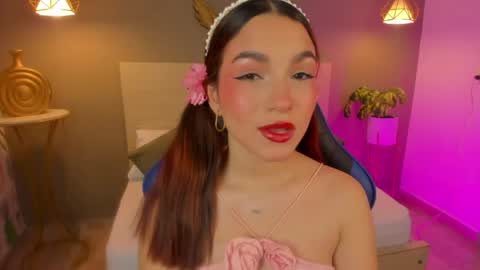 L U M A online show from 19, 4, 2026