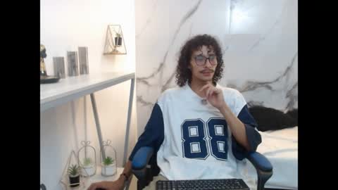 Snapshot of lumberjack_20 chatting on 27, 5, 2026 Vanity ErosX online show from 27, 5, 2026