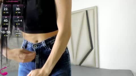 Snapshot of luna__02 chatting on 1, 5, 2026 Luna online show from 1, 5, 2026