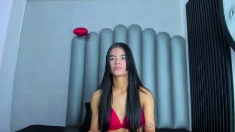 Snapshot of luna_bella_23 chatting on 23, 4, 2026 luna_bella_23 online show from 23, 4, 2026