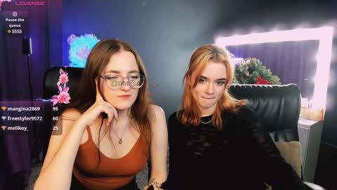 luna_berryy online show from 24, 1, 2025