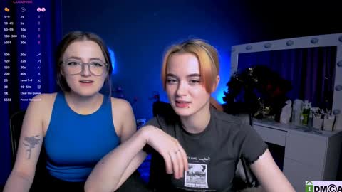 luna_berryy online show from 30, 1, 2025