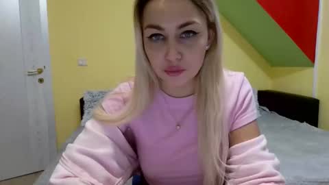 Luna online show from 9, 1, 2026