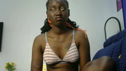 Snapshot of luna_blues chatting on 10, 5, 2026 luna_blues online show from 10, 5, 2026