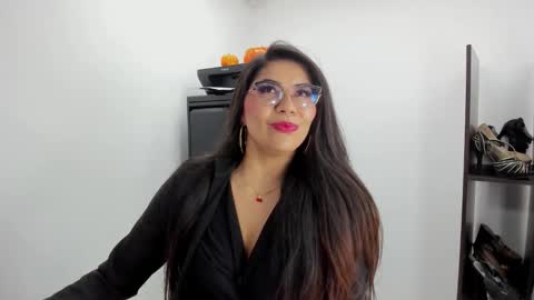 luna  online show from 10, 11, 2025