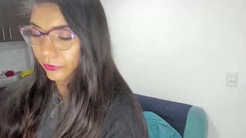 luna  online show from 19, 3, 2026