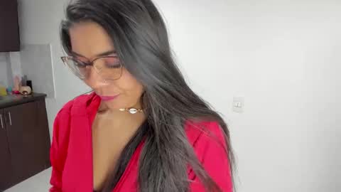 Snapshot of luna_dumont chatting on 10, 5, 2026 luna online show from 10, 5, 2026